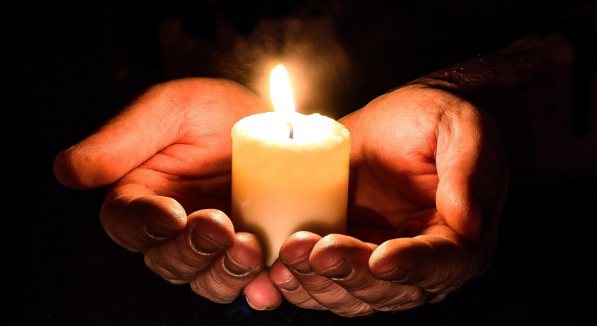 Image: Funeral-collections-candle